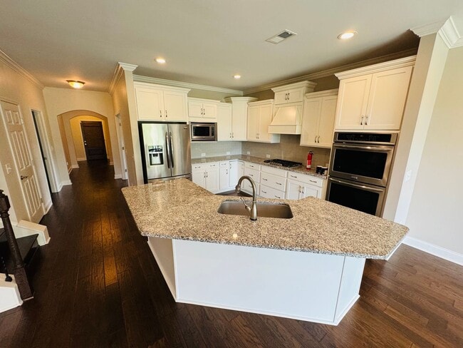 Building Photo - 1015 Callaway Dr