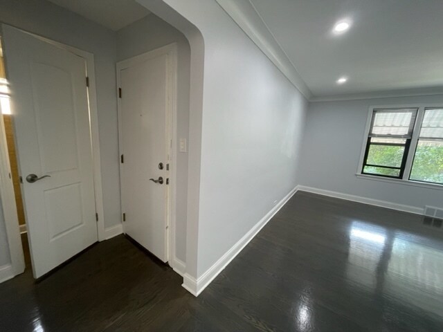 Foto del edificio - 2924 W Summerdale Ave