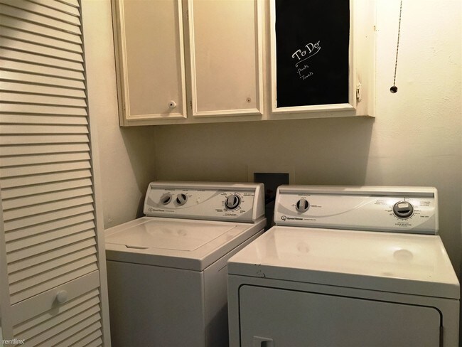 Building Photo - 3 br, 2 bath House - 1910 Kingswood Ct