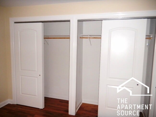 Foto del edificio - 696 Elm Pl