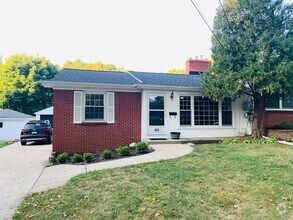 Building Photo - 953-955 Drexel Dr NE