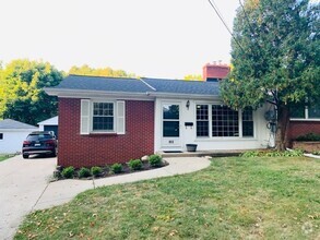 Building Photo - 953-955 Drexel Dr NE