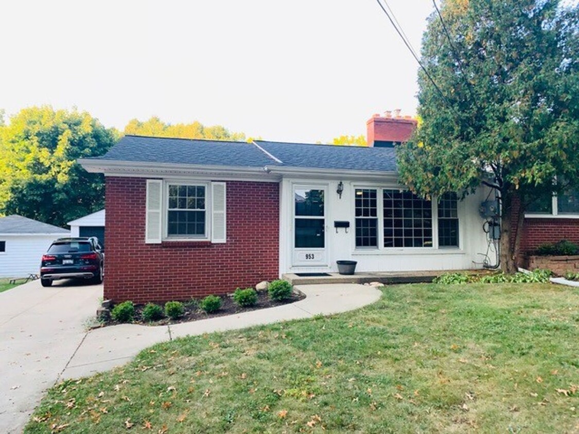 Primary Photo - 953-955 Drexel Dr. NE