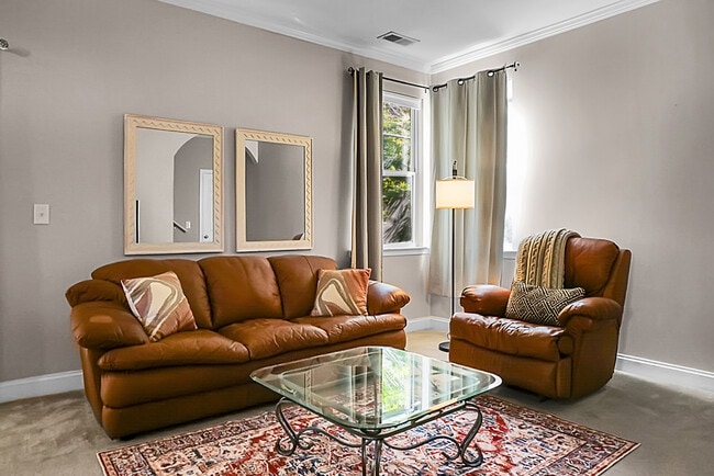 Foto del edificio - 1519 Thoroughbred Blvd