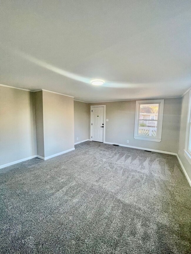 Foto del edificio - Welcome to this charming 3-bedroom, 1-bathroom home located in the desirable Fort Mill, SC.