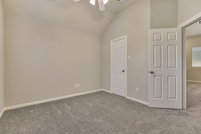 Foto del edificio - 7 Raindance Ct