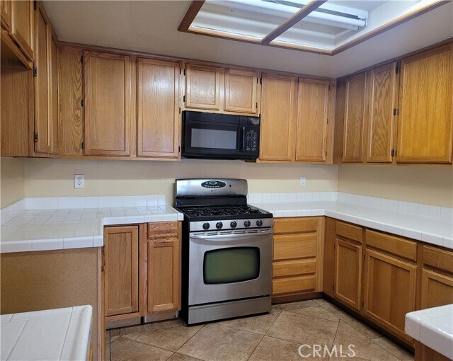 Foto del edificio - 6682 Austin Ct
