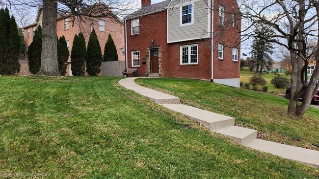 Photo - 4521 Gardenville Rd House