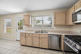 Building Photo - 21914 Willow Downs Dr