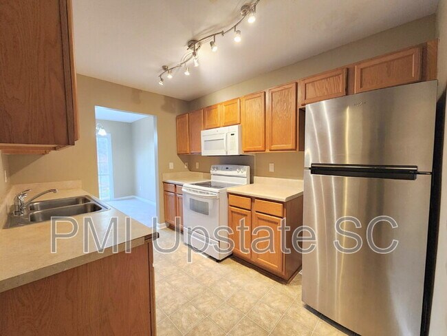 Foto del edificio - 65 Greensboro Ct