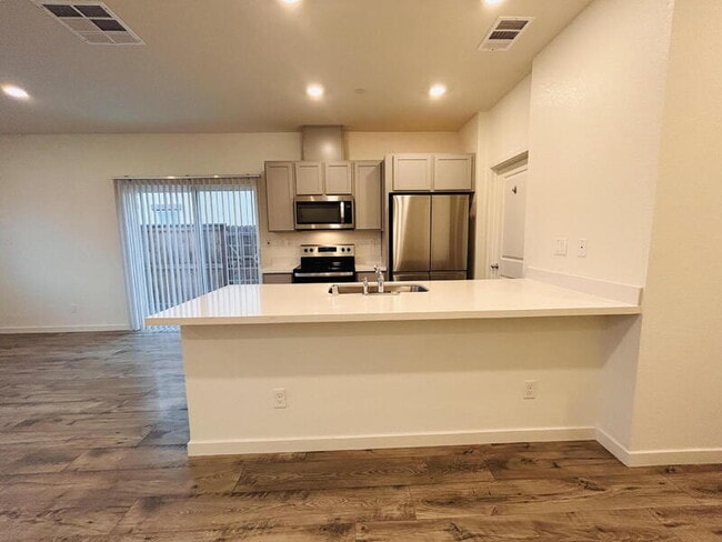 Foto del edificio - 5312 Molino Cir