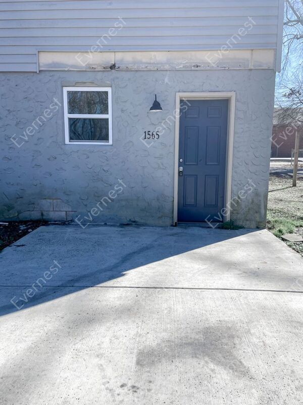 Building Photo - 1565 Burns Ave