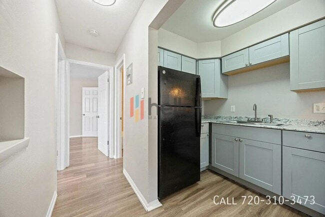 Foto del edificio - 9885 W 21st Ave