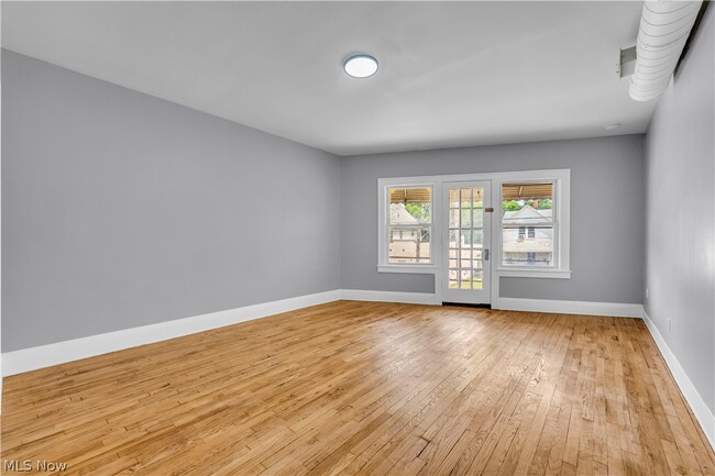 Building Photo - 4600 Grand Division Ave