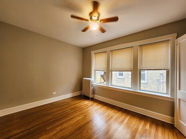 Foto del edificio - 4829 N Springfield Ave