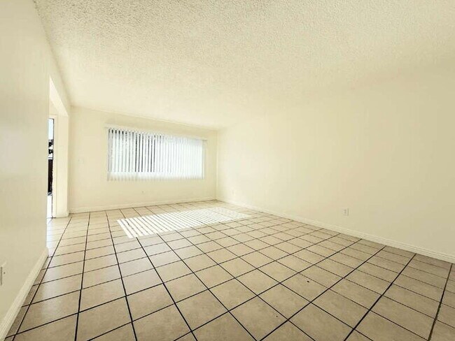 Foto del edificio - 14035 1/2 Orizaba Avenue