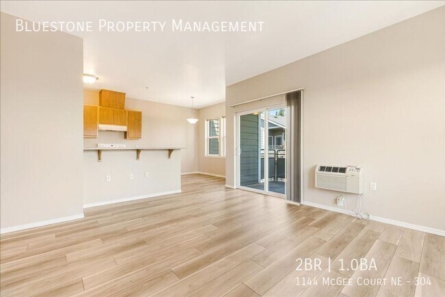 Foto del edificio - 1144 Mcgee Ct NE