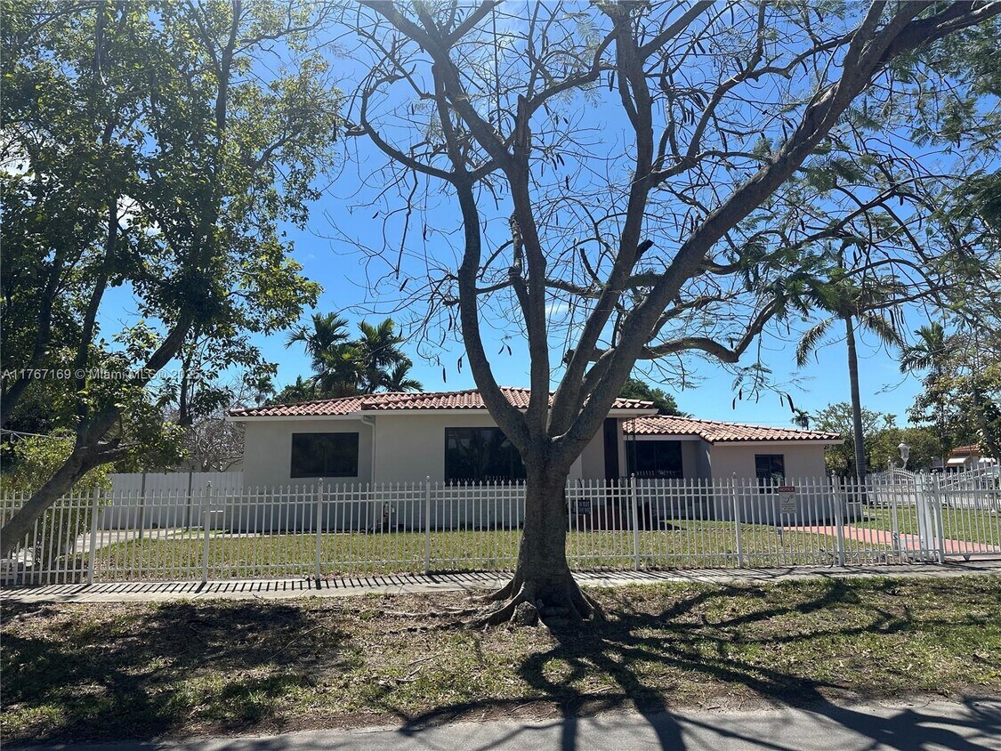 Primary Photo - 6440 NW 2nd St