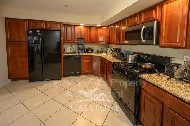 Foto del edificio - 206 Matthews Drive