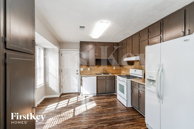 Foto del edificio - 4190 Mountain Glen Trace