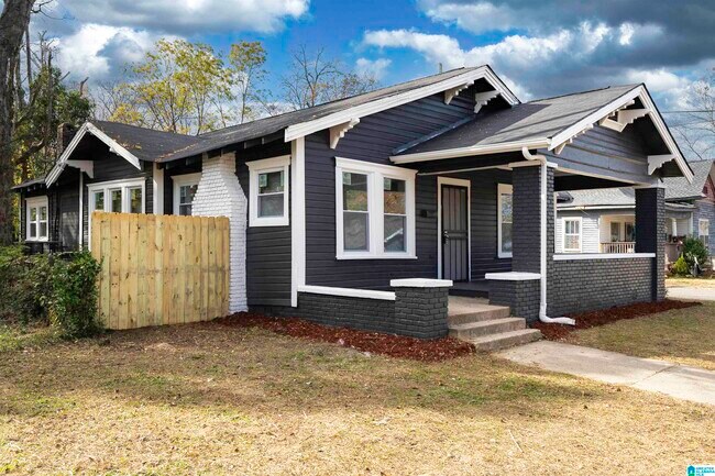 Foto del edificio - 516 14th St SW