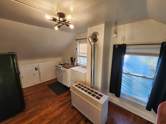 Cocina - 409 Saint Paul St