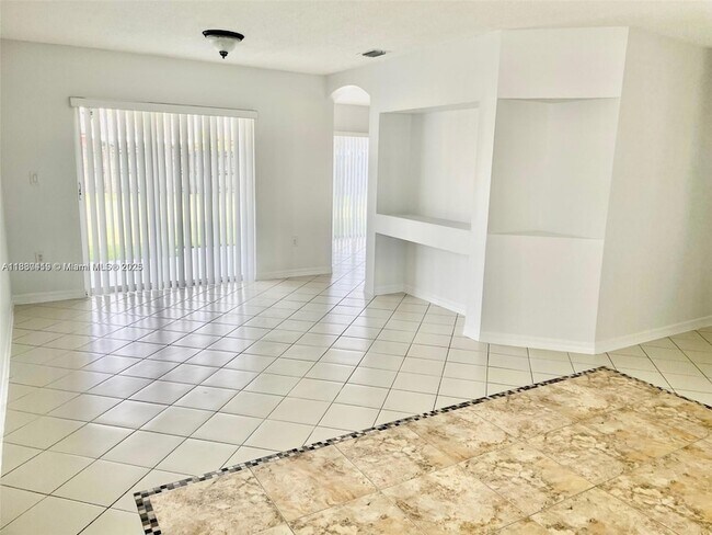Foto del edificio - 14232 SW 163rd St