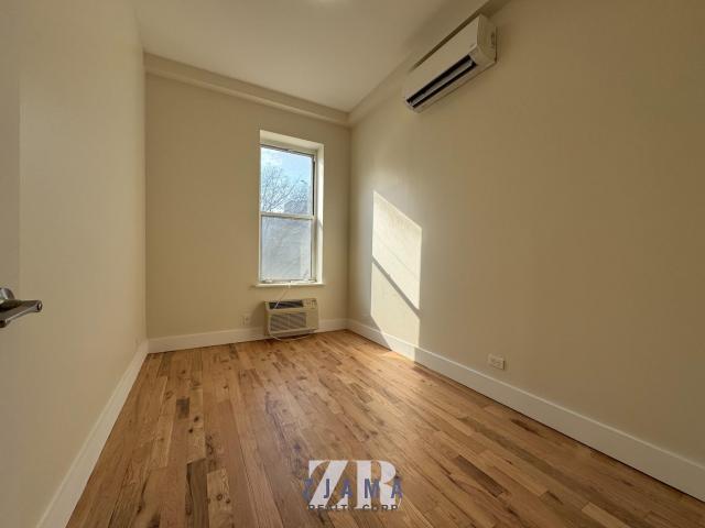 Foto del edificio - 2 bedroom in Brooklyn NY 11226