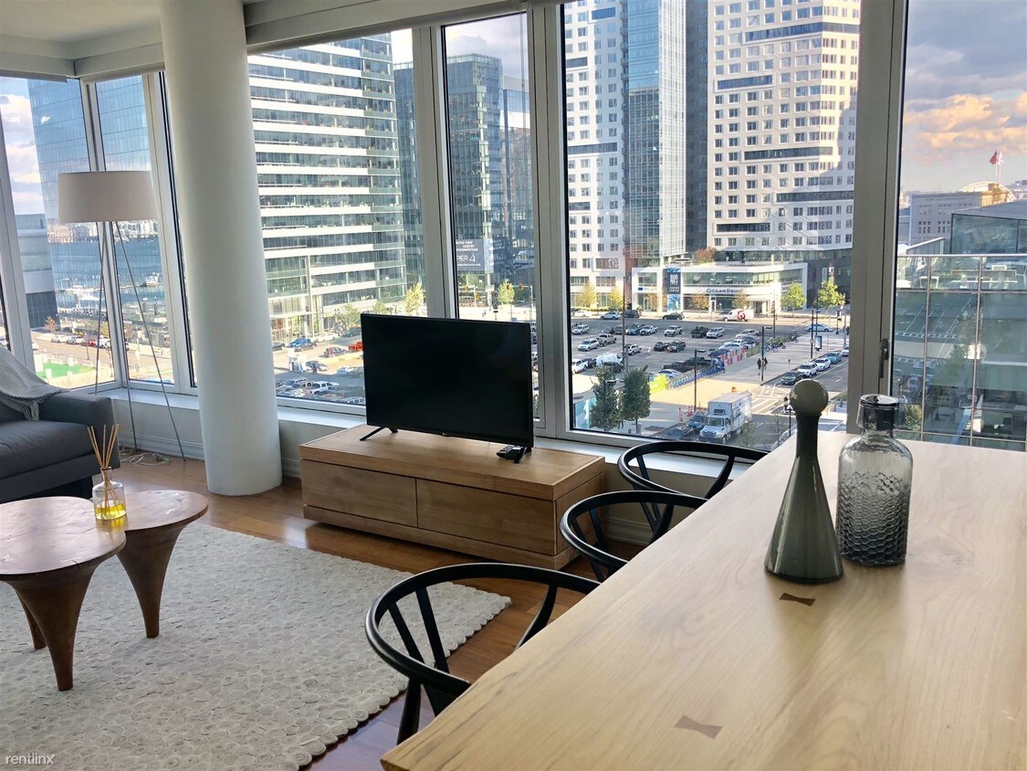 Foto principal - 83 Seaport Blvd