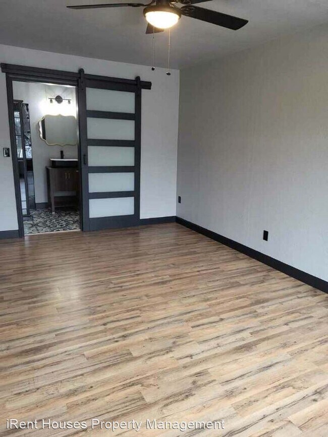 Building Photo - 3 br, 2 bath House - 907 D St Se