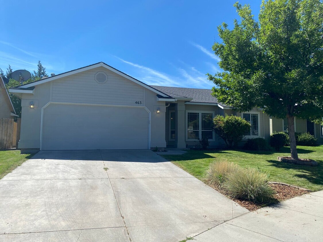 Foto principal - Great location, 3 bedroom house with large...
