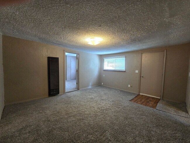 Building Photo - 3 bedroom in Tecumseh