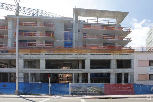 Building Photo - Peloro Miami Beach