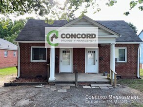Building Photo - 1002 Elwell Ave