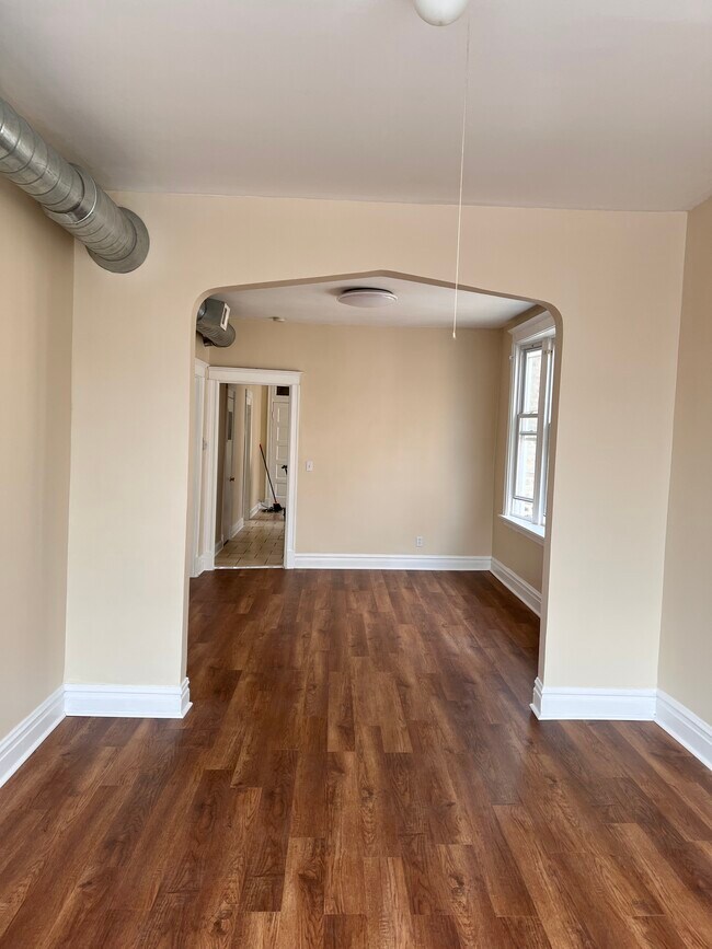 Living Room - 2630 W Iowa St