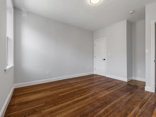 Photo - Charming 4 Bedroom-No Broker Fee Apartment
