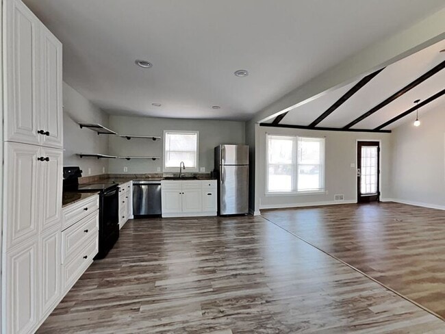 Building Photo - 510 N Jefferson St