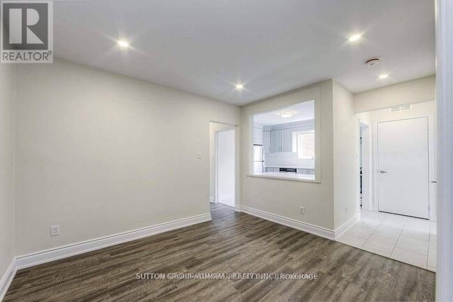 Building Photo - 77 Garthdale Ct