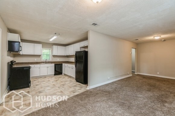 Building Photo - NOW AVAILABLE! 1019 E Chestnut Ave, Crestv...