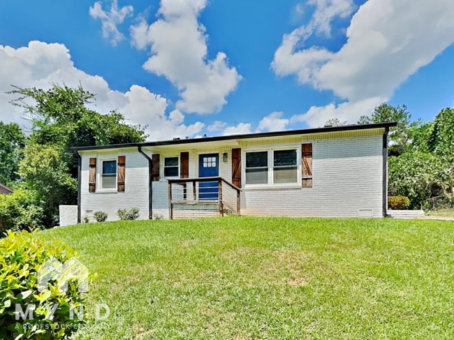 Building Photo - 60 Finch Dr SE