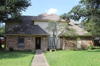 Building Photo - 4037 Leon Dr