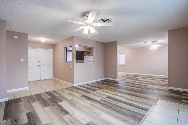 Foto del edificio - 4153 Crater St