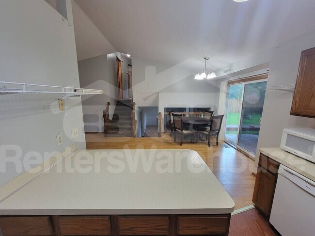 Foto del edificio - 6028 68th Ave N