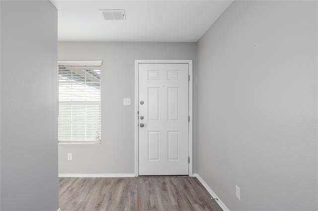 Foto del edificio - 7601 Bluebell Ln