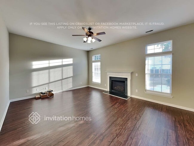 Building Photo - 2730 Shannon Dr