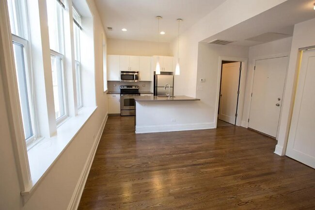 Foto del edificio - 4850 S Drexel Blvd