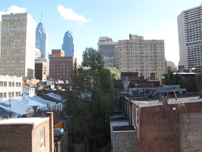 Building Photo - 115 S 21st St