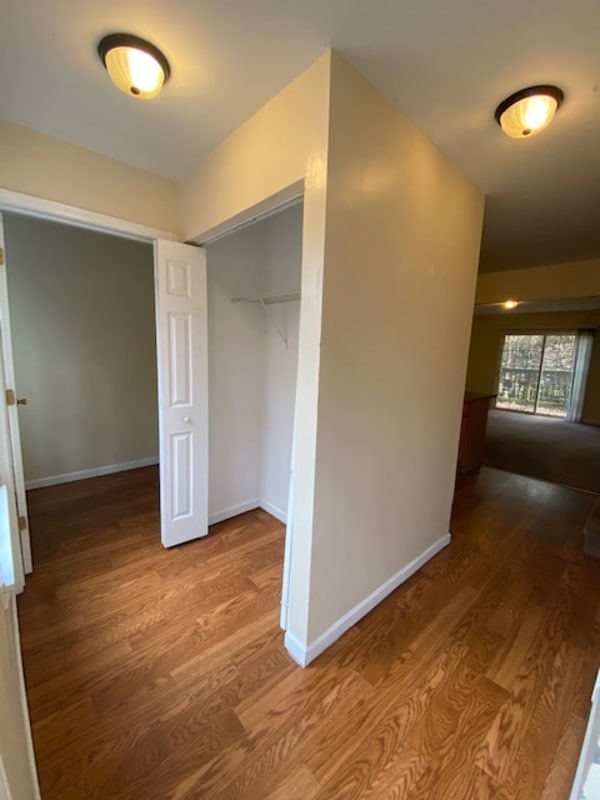 Building Photo - 211 Goolman Ln