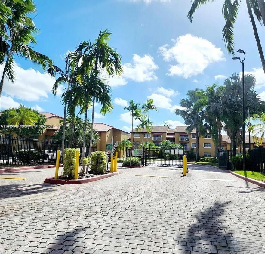 Primary Photo - 15560 SW 80th St