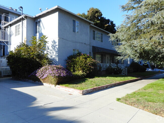 Building Photo - 4269 Van Nuys Blvd